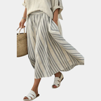 Aurora | Blouse confortable et jupe midi rayée