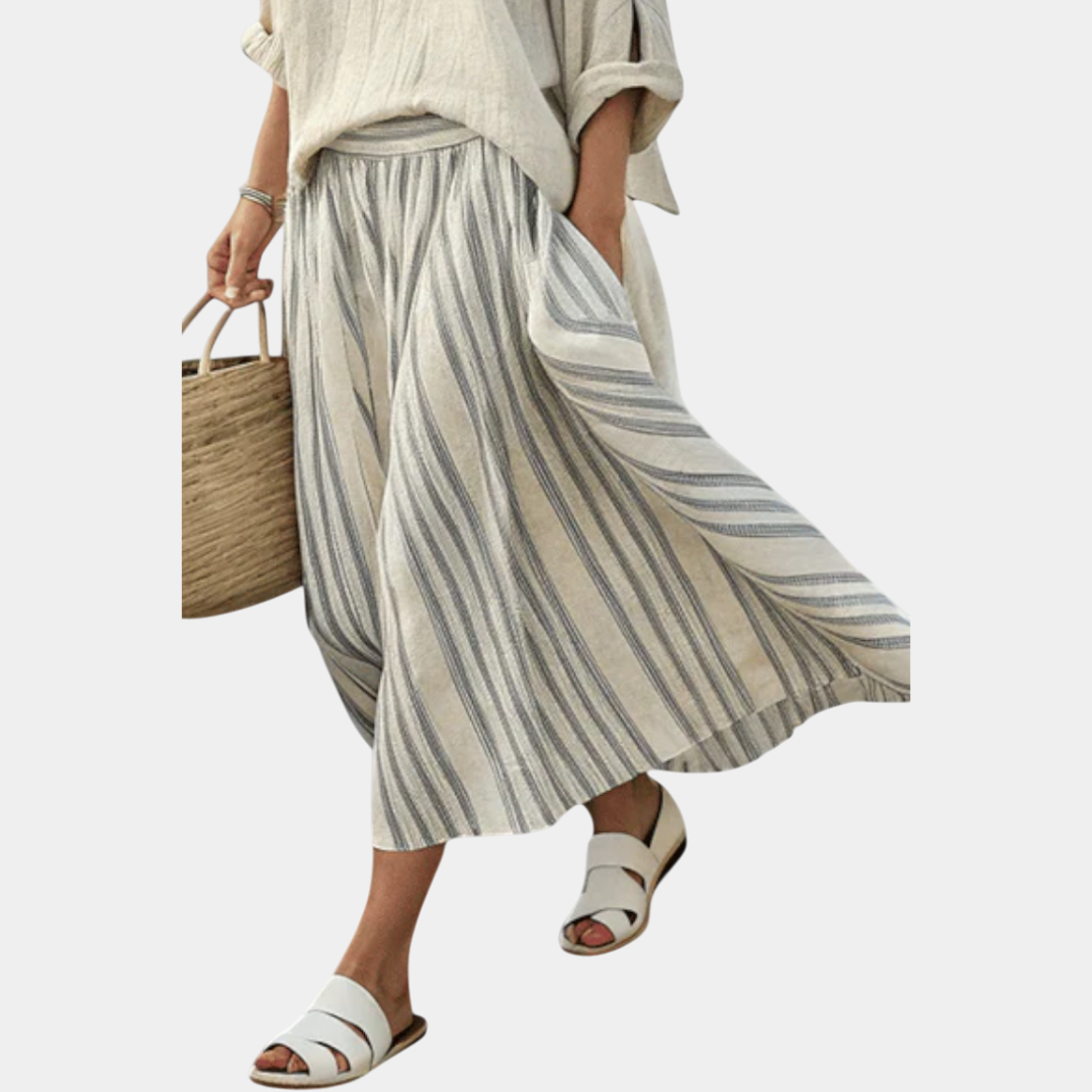 Aurora | Blouse confortable et jupe midi rayée