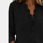 Flavie | Blouse avec décolleté en V et volants délicats