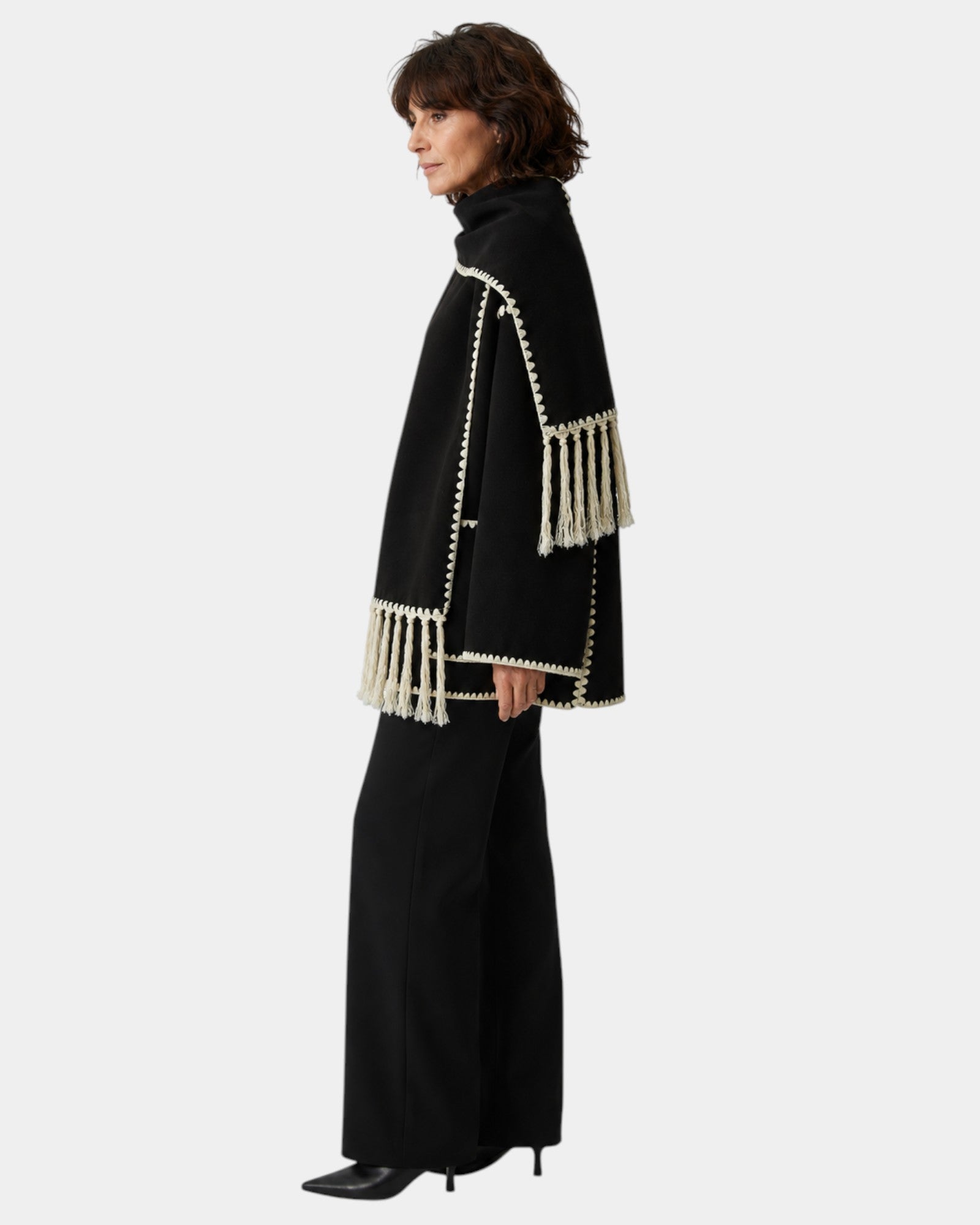 Livéanne | Veste cintrée avec écharpe assortie
