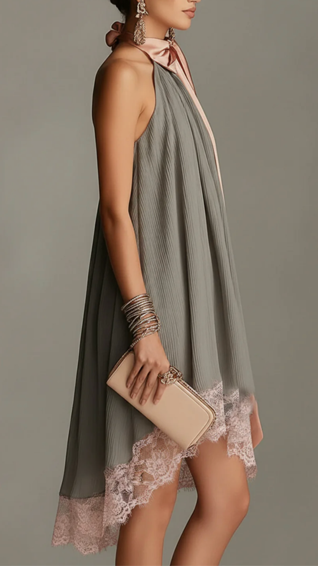BEATRICE | ROBE MINI GRIS EN SATIN AVEC NOEUD ROSE ET LACE