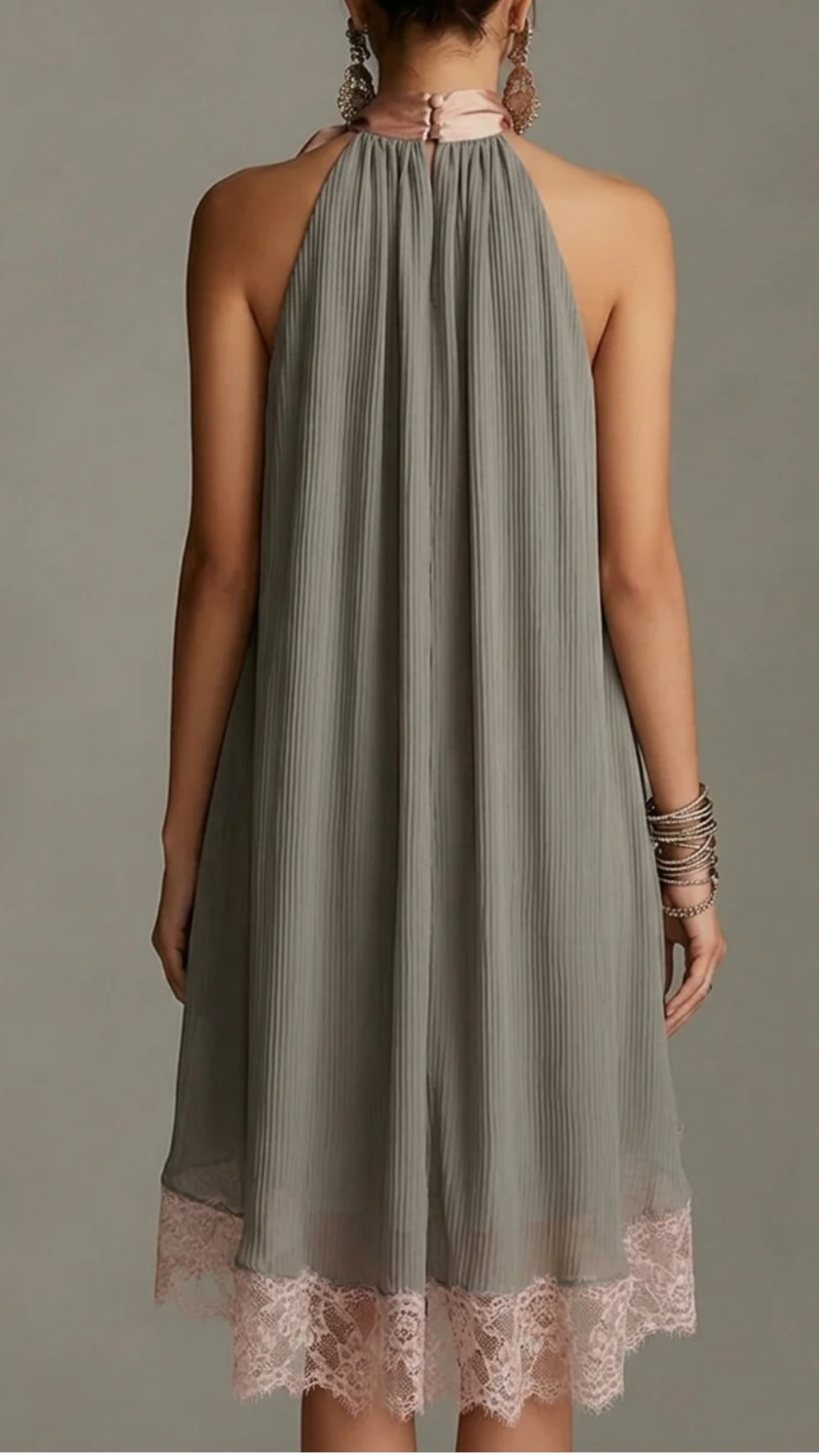 BEATRICE | ROBE MINI GRIS EN SATIN AVEC NOEUD ROSE ET LACE