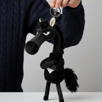 Cheval audacieux | Noir avec un cœur Porte-clés