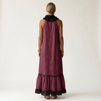 Mayline | Robe Maxi Sans Manches avec Col Volant et Bord Contrasté
