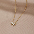 Lucie | Collier en Cristal Étincelant Feuille